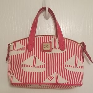 Dooney & Bourke small purse